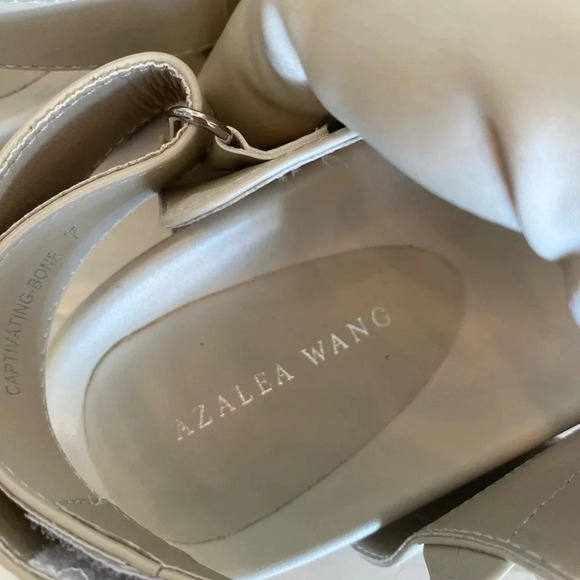 Azalea Wang Womens Captivating Bone Sandals Size 7 Open Toe - Picture 6 of 8